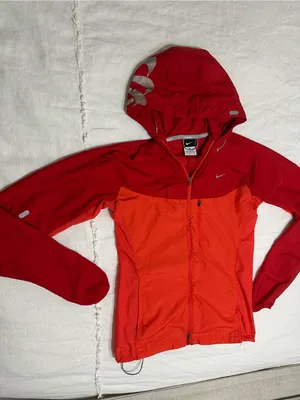 Nike rain jacket thumbnail 1