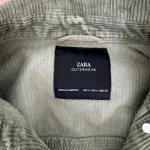 ZARA Frayed Green Corduroy Jacket thumbnail 2