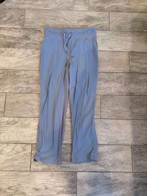 Lululemon dance studio crop size 6 thumbnail 1