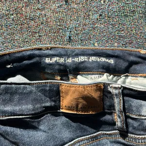 American Eagle Super Hi-Rise Jegging Women’s 4R Distressed Dark Wash Stretch Y2K thumbnail 15
