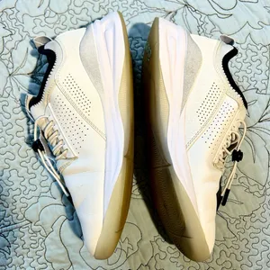 CLOVE Classic Fluid Resistant Nursing Sneaker Shoes CL003 Brilliant White W 7.5 thumbnail 5