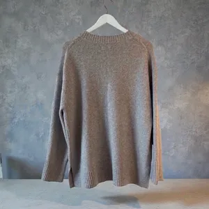 Nine West Light Gray V‑Neck Sweater – Size Large. Oversized fit thumbnail 2