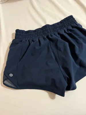 Lululemon Hotty Hot 2.5" High Rise thumbnail 3