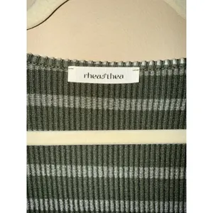 Rhea & Thea Olive Green Striped Ribbed Knit Notched V-Neck Maxi Dress L Earthy thumbnail 3