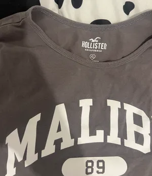 Hollister Baby Tee thumbnail 2