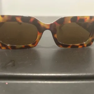 Tortoise Shell Sunglasses Brown thumbnail 3
