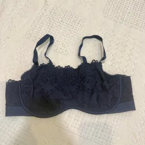 PINK Victoria’s Secret large Wink unlined lace scoop bra BC3 3222 thumbnail 12