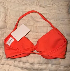 First health sports bra thumbnail 2