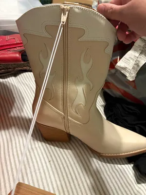 Universal Threads Cowboy Tan Boots thumbnail 4