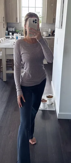 American Eagle Outfitters Long-Sleeve Crewneck Top in Heather Taupe (Size Small) thumbnail 1