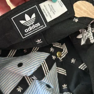 Adidas black baseball hat thumbnail 6