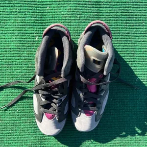 Air Jordan 6 Retro GS 'Bordeaux' Size 6.5y Women’s Size 8 thumbnail 2