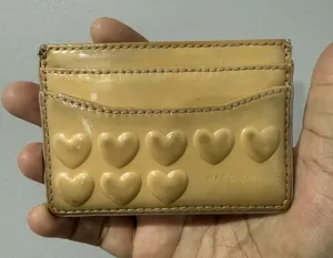 Marc Jacobs Patent Leather Quilted Hearts Tan Card Holder‎ SEE PHOTOS thumbnail 1