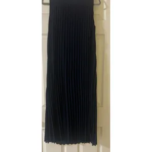 J. McLaughlin Sleeveless Pleated Midi Dress XS Navy Blue Lined Wedding Prom Chic thumbnail 9
