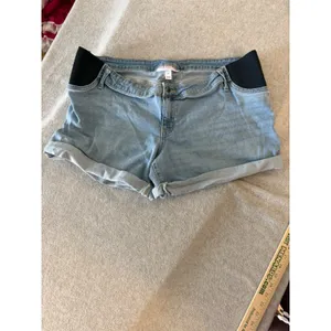 Isabel by Ingrid & Isabel Maternity Bundle Size 14 Wide Leg Pant and Denim Short thumbnail 2