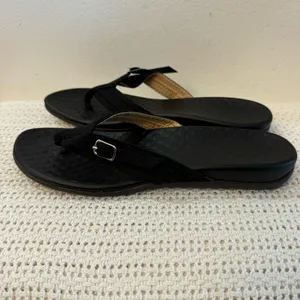 New.Comfortable black Flip Flops/sandals For Women’s Featuring Adjustable Straps Size 9.5 thumbnail 5