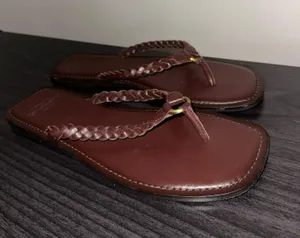 Abercrombie Brown Leather Flip Flops thumbnail 1