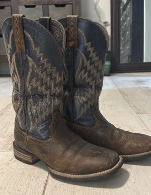 Men’s Ariat Cowboy Boots thumbnail 1