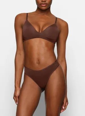 SKIMS Wireless Bra 38D thumbnail 1