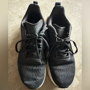 Adidas Women’s Black Athletic Sneakers size 7.5 nwot thumbnail 4