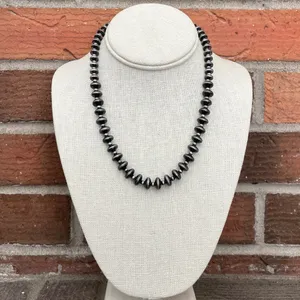 Navajo Style Pearl Graduated Saucer Necklace thumbnail 2