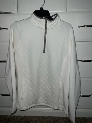 White quarter zip Size L thumbnail 1