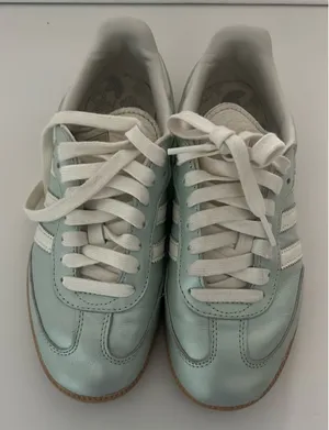 adidas Originals Samba OG sneakers in green metallic and white thumbnail 4