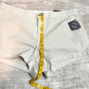 Ava & Viv Women’s 24 Plus Beige Comfort Waist Stretch High Rise Smart Shorts New thumbnail 4