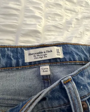 Abercrombie Curve Love 90s Straight Jeans thumbnail 3