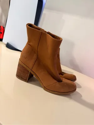 TOMS Tan Leather Block Heel Ankle Boot thumbnail 4