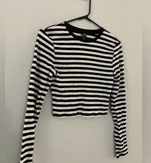 Wild Fable Stripe Crop Top Long Sleeve White Black Shirt Size M thumbnail 3