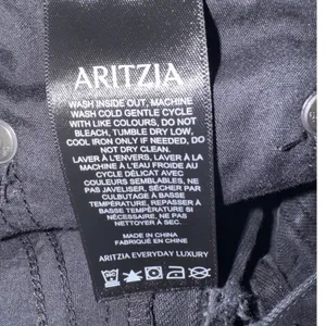 Denim Forum Aritzia The 90s Mid-Rise Cargo Mini Skirt Washed Black Size 26 thumbnail 8