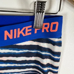 Nike Pro Dri-FIT Women Blue Pink‎ Striped Compression Athletic Shorts Size Large thumbnail 3