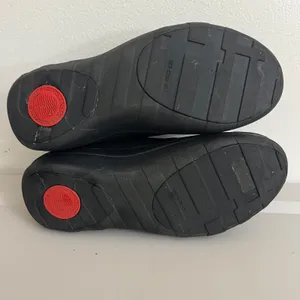 FitFlop Shuv Suede Clog Women 7 Black Microwobbleboard Slip On Comfort Shoe thumbnail 7