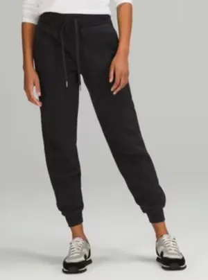 Lululemon Scuba High-Rise Jogger in Black thumbnail 1