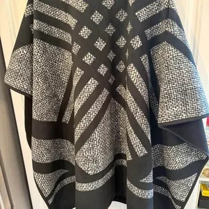 Ike Behar Fleece Poncho Wrap Black Geometric Open Shawl XL thumbnail 2