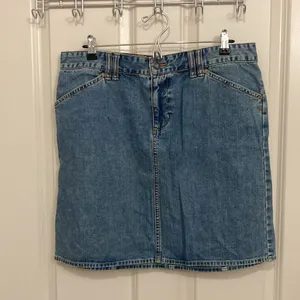 Old Navy Y2K Low Rise Denim Skirt thumbnail 3