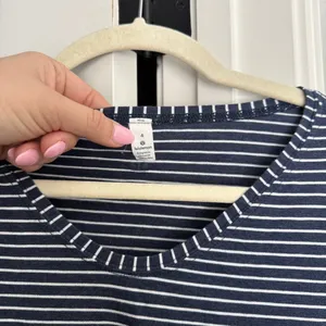 Lululemon navy blue‎ white stripe long sleeve top thumbnail 2