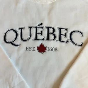 Canadian Vintage Clothing Co Quebec Est 1608 Cream Sweatshirt Medium NWT thumbnail 7