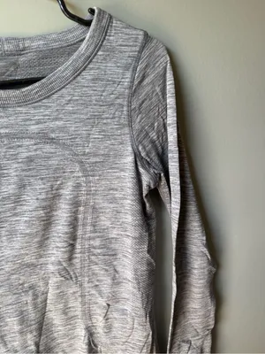 Lululemon Swiftly Tech Lulu Long Sleeve Athletic Running Top Thumbholes thumbnail 2