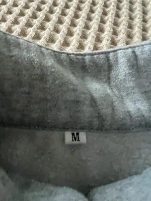 Amazon Gray Quarter-Zip Sweatshirt Pullover thumbnail 3