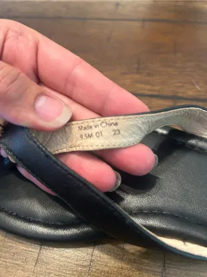 Jack Rogers Black Leather Thong Sandals with Woven Medallion Size 9.5 thumbnail 5