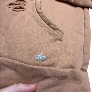 ✨ Alo Yoga‎ Ripped Distressed Henna Rust Hoodie Size XS ✨ thumbnail 4