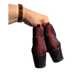 Tahari Rockstar Oxblood Red Suede Calf Hair Pointed Toe Outer Zip Ankle Boots 9 thumbnail 3