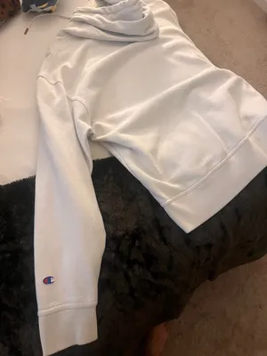 White Champion Hoodie Women’s thumbnail 2