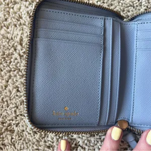 Kate Spade New York Wallet Bifold Darci Cloud Cover Gold Zipper A6 thumbnail 4