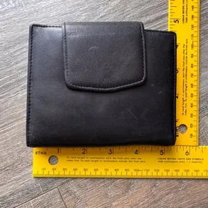 Buxton Black Leather Bifold Wallet Kiss Lock Coin Pouch ID Window Velvet Touch thumbnail 7