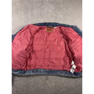 Levi's Women's A6060-0002 Quilted Lined Denim Trucker Jacket Acid Wash Blue S thumbnail 4