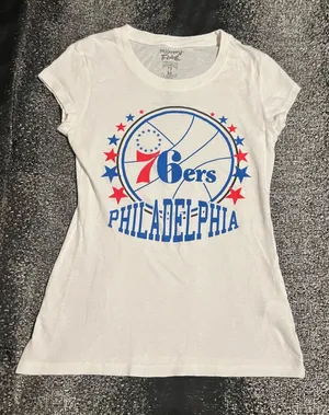 Womens M Philadelphia 76ers Mighty Fine Graphic Short Sleeve Tee- White thumbnail 1