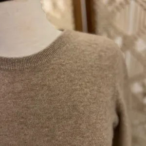 Quince Mongolian Cashmere Tan Women's Sweater thumbnail 3